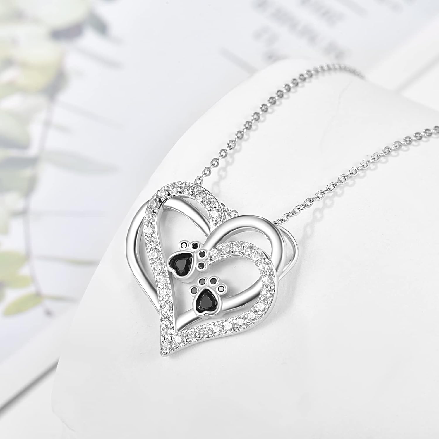 SINA – Charming Paw Heart Necklace with Sparkling Zirconia for Stylish Expression-Westeryn