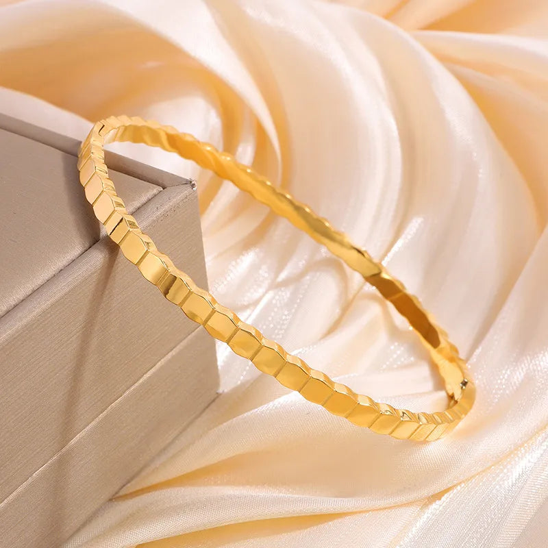 Tara Gold Bangle-Westeryn