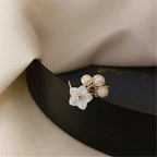 Adjustable Pearl Flower Ring in Gold-Westeryn