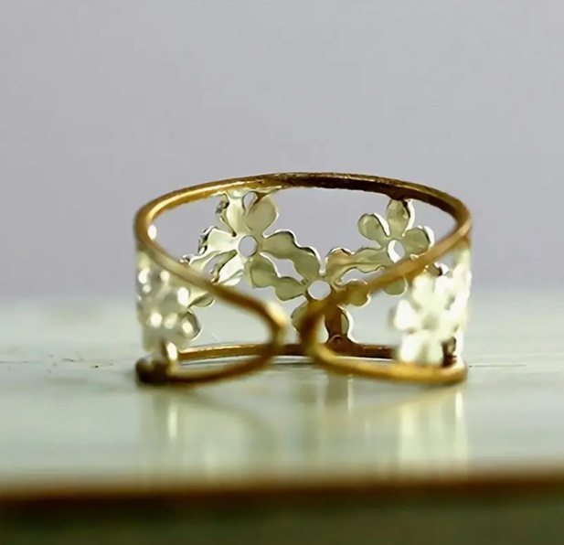 Exquisite Enamel Flower Ring Vintage Design-Westeryn