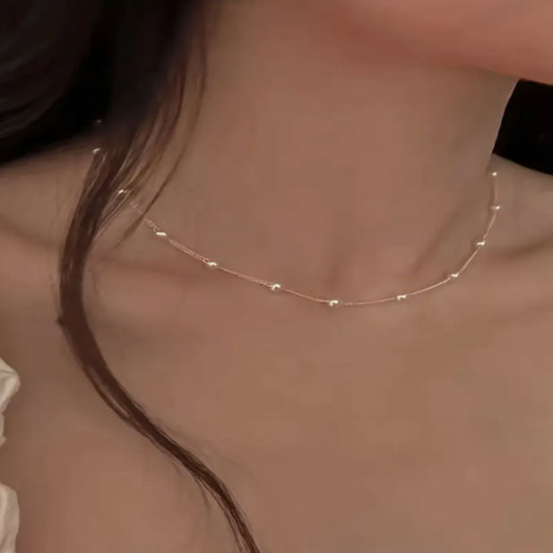Elegant Vintage Baroque Style Pearl Necklace in Gold-Westeryn