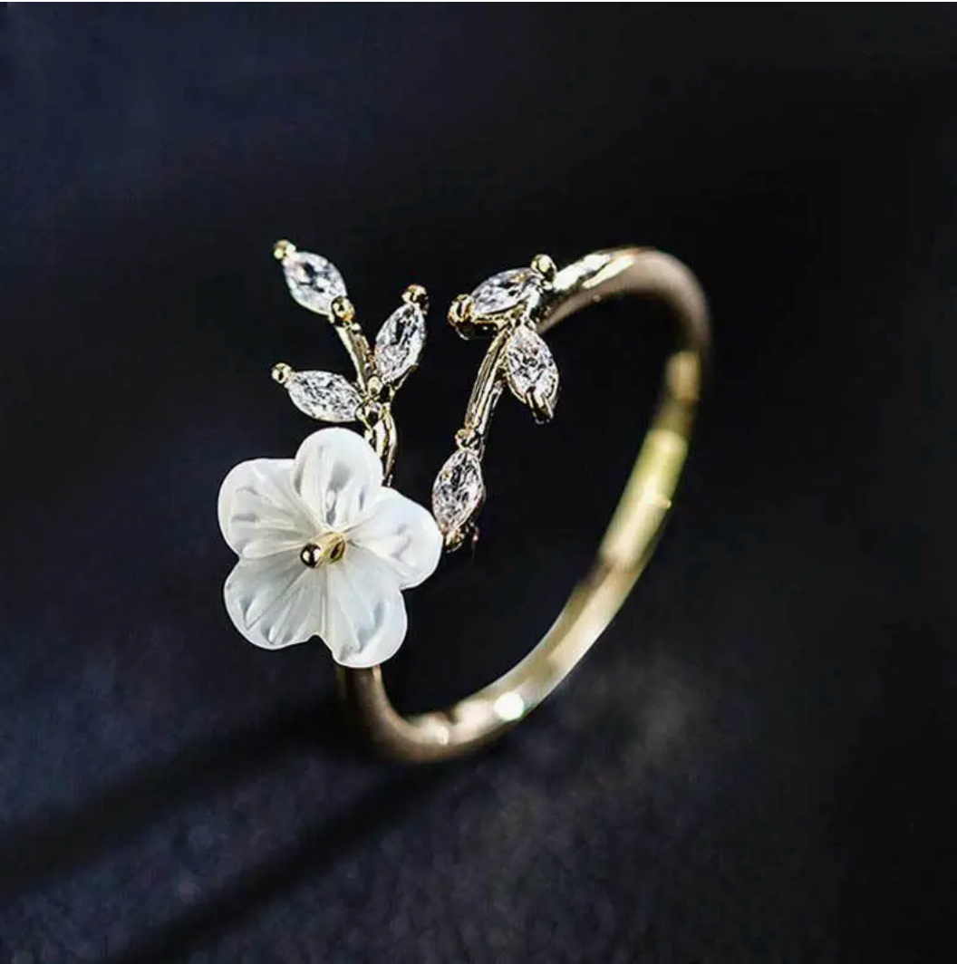 Flower Design Ring with Diamonds-Westeryn