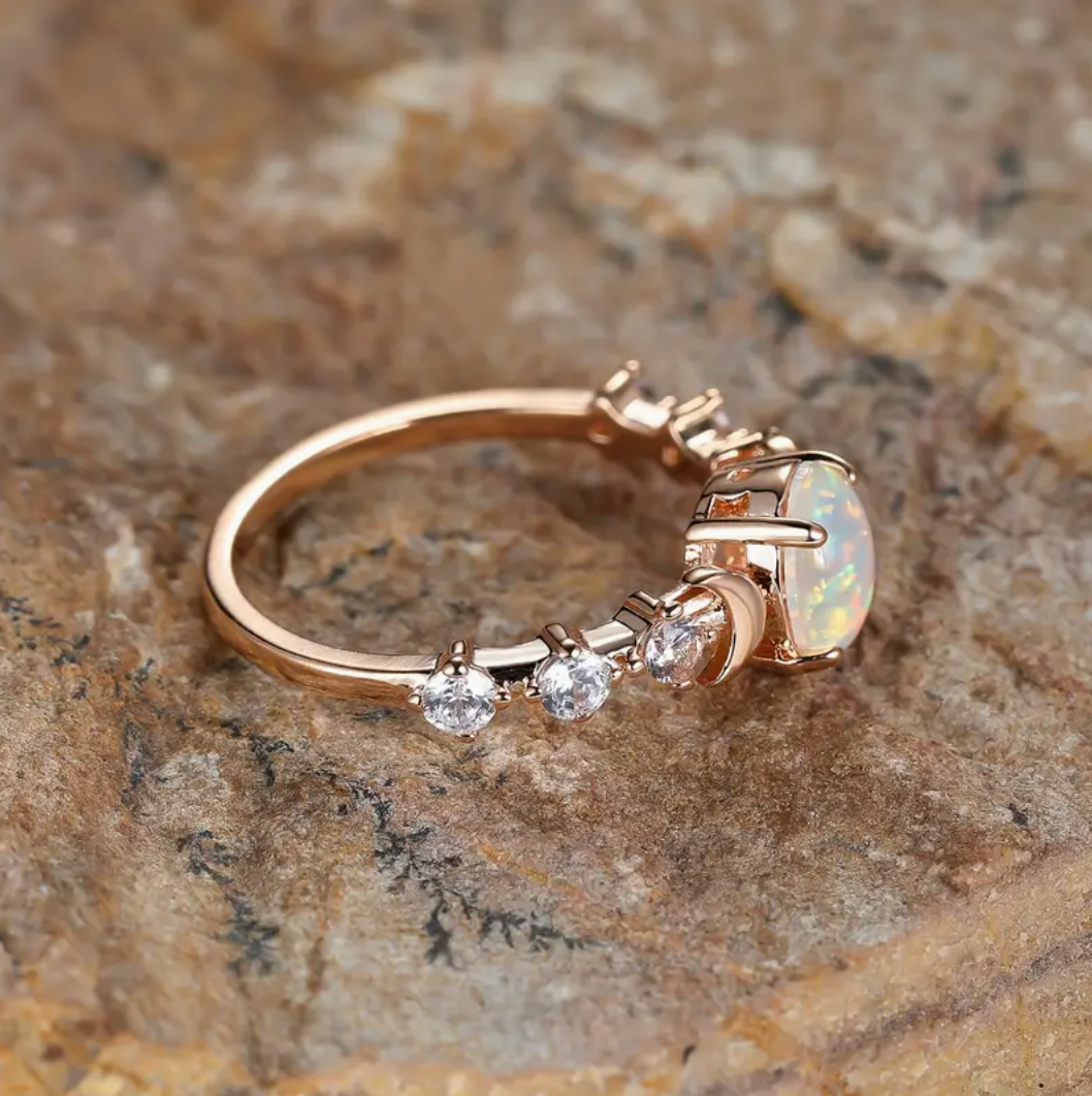 Moonstone Opal Vintage Ring in Gold-Westeryn