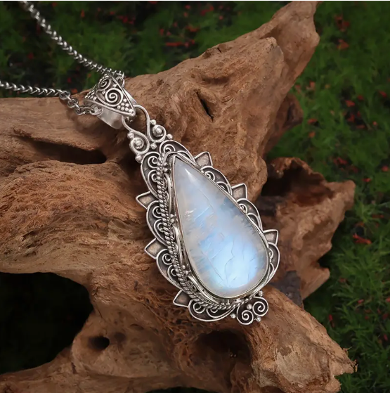 Moonstone Necklace in Vintage Setting-Westeryn