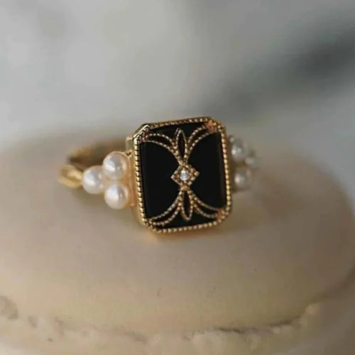 Antique Black Pearl Golden Ring | Gold-Westeryn