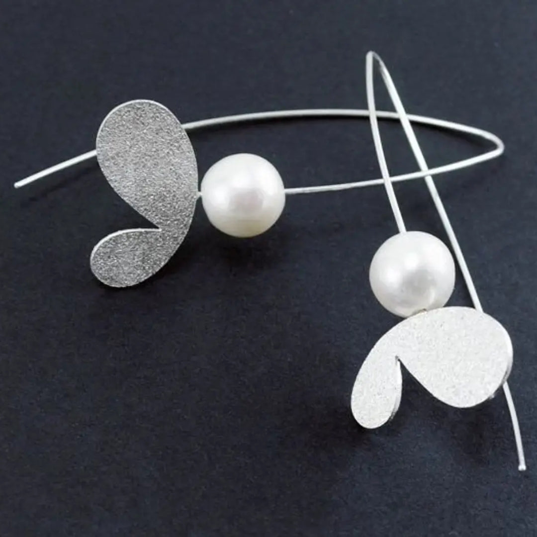 LYRIA – Vintage Butterfly Earrings with Pearl-Westeryn
