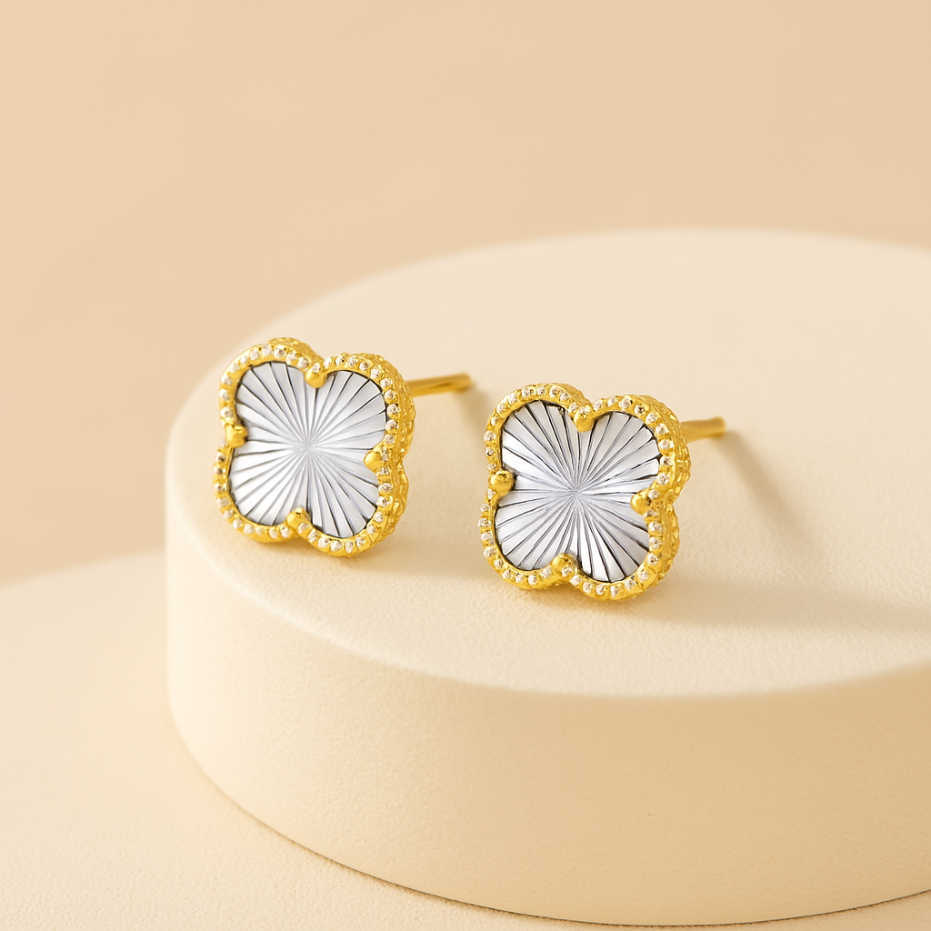 Clover Leaf Earrings in Gold-Westeryn