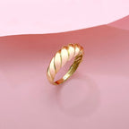Croissant Ring | Gold-Westeryn