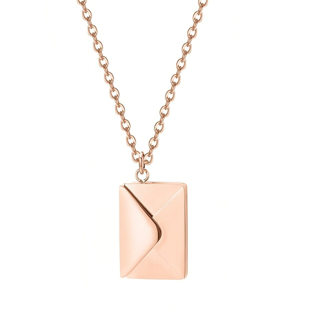 Medallion with Love Letter - Personalized-Westeryn
