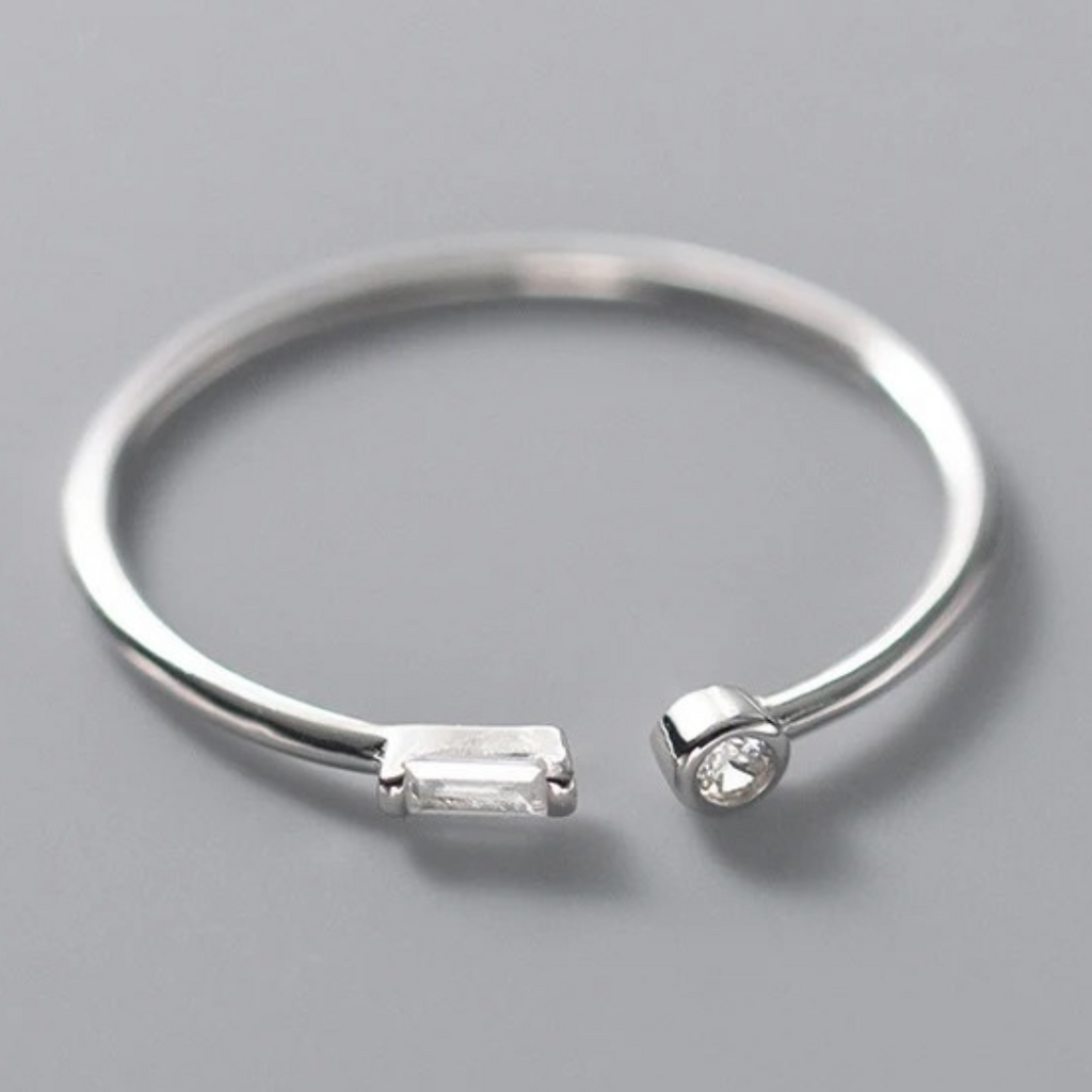 Adjustable Silver Ring with Beautiful Zirconium Stones-Westeryn