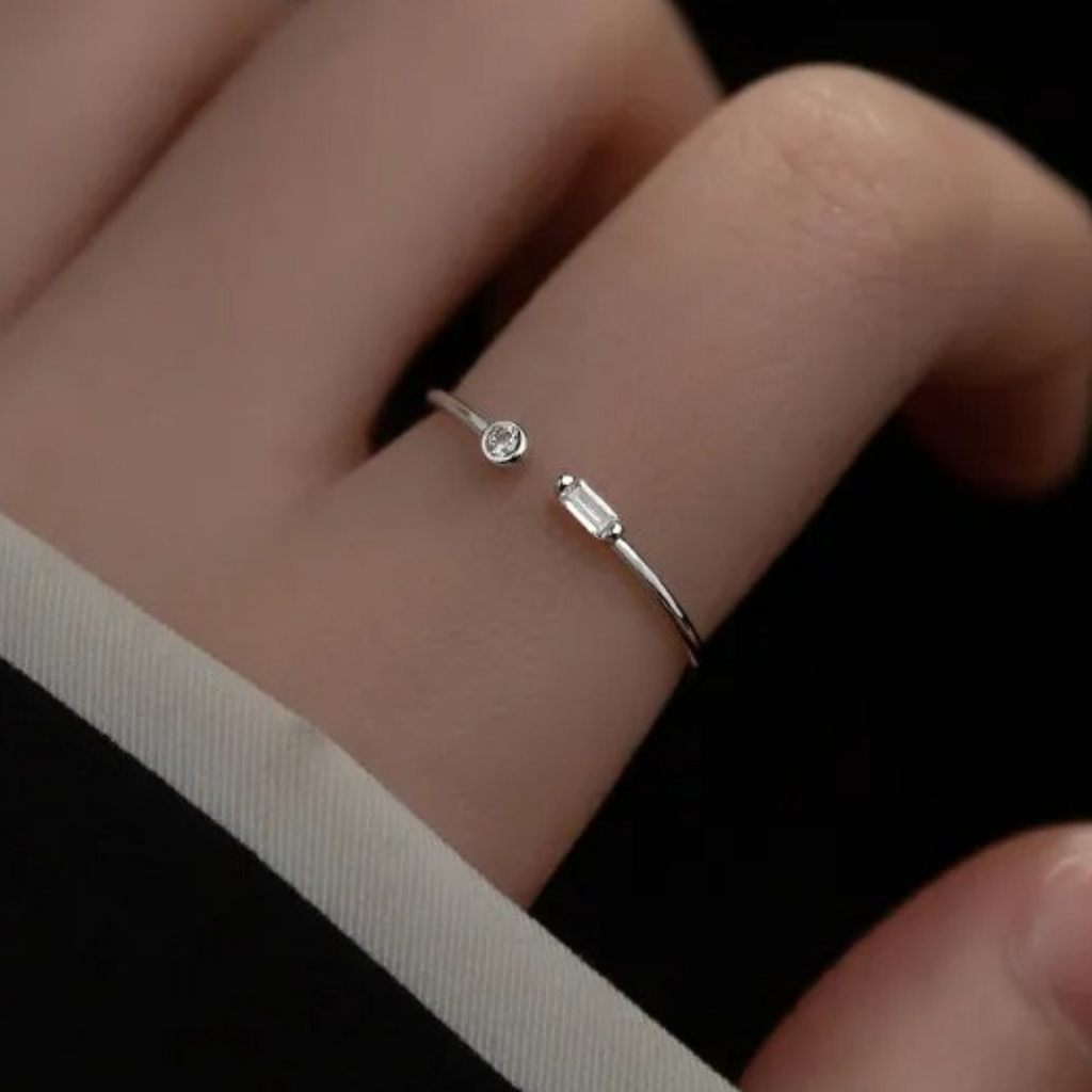 Adjustable Silver Ring with Beautiful Zirconium Stones-Westeryn