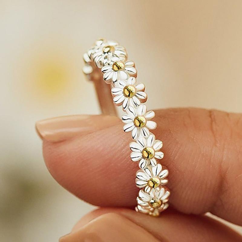 Adjustable Silver Daisy Ring-Westeryn