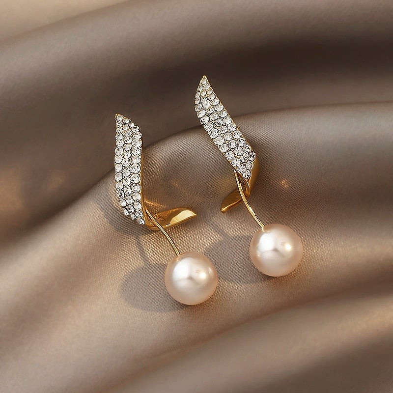 Exclusive Gold Pearl Earrings-Westeryn
