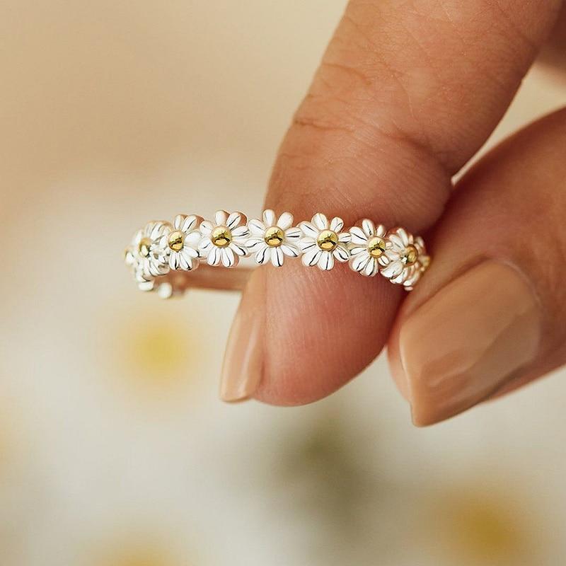 Adjustable Silver Daisy Ring-Westeryn