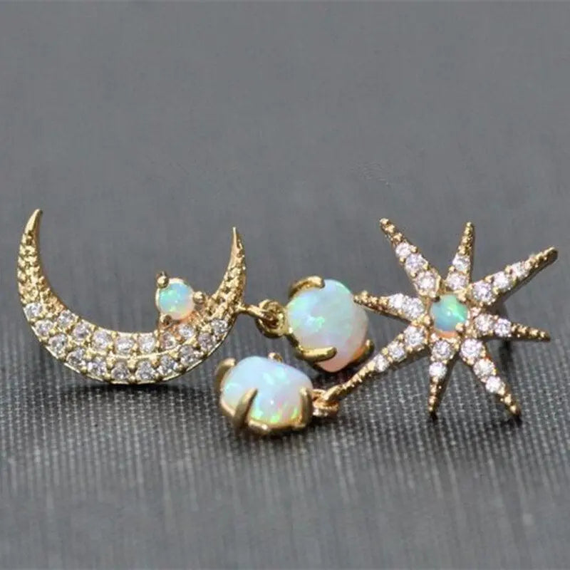 Moon and Star Earrings made of Gold and Opal-Westeryn