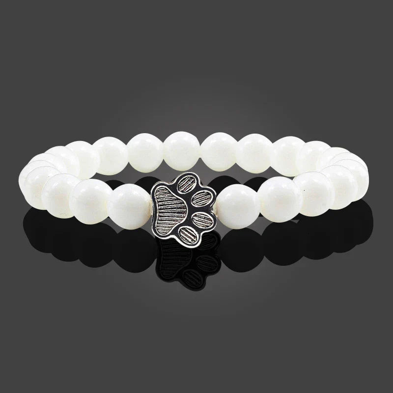 MELIA – Elegant Pearl Bracelet with Charming Paw Pendant Made of Natural Stone