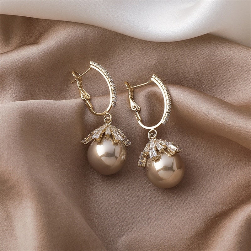 Malia Pearl Earrings-Westeryn