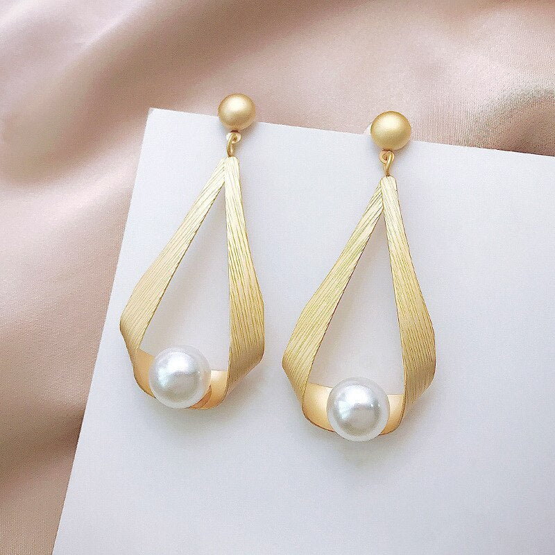 Crystal Earrings and Round Pearls-Westeryn