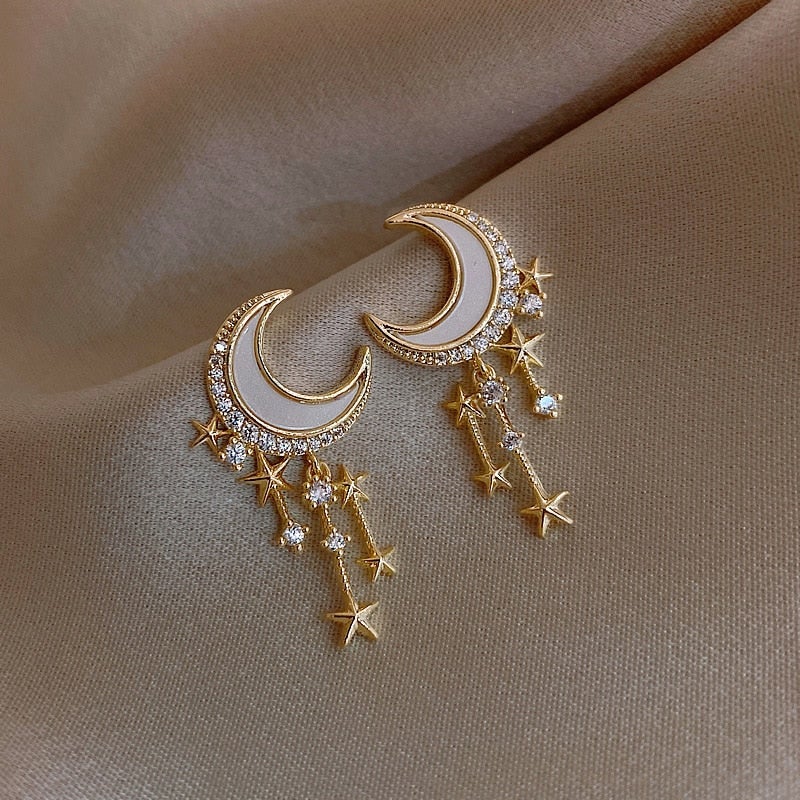 Luxurious Moonlight Earrings-Westeryn