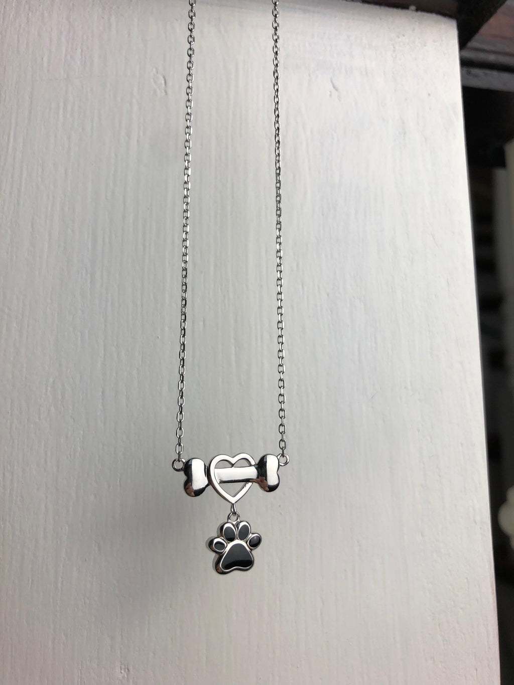 MEJA – Elegant Necklace with Delicate Paw Design Made of Durable Stainless Steel-Westeryn