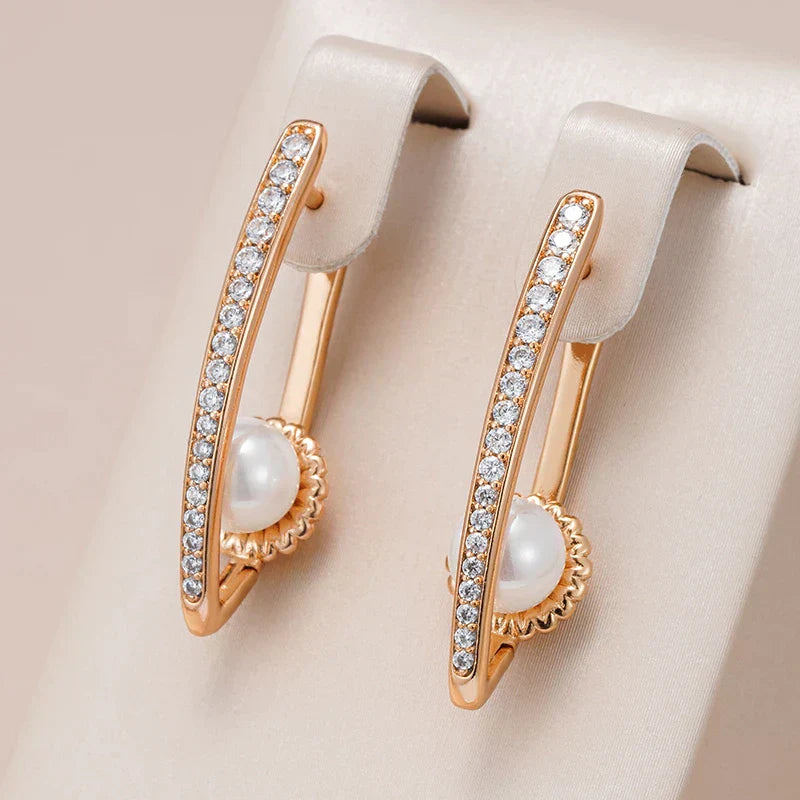 Elegant Pointed Earrings with Pearl and Zirconia in Gold-Westeryn