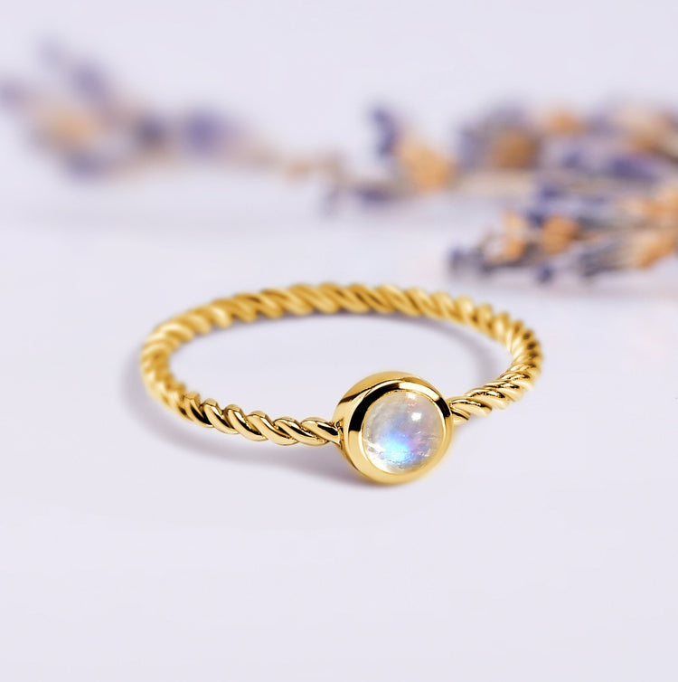 Moonstone Ring - Eye-Westeryn