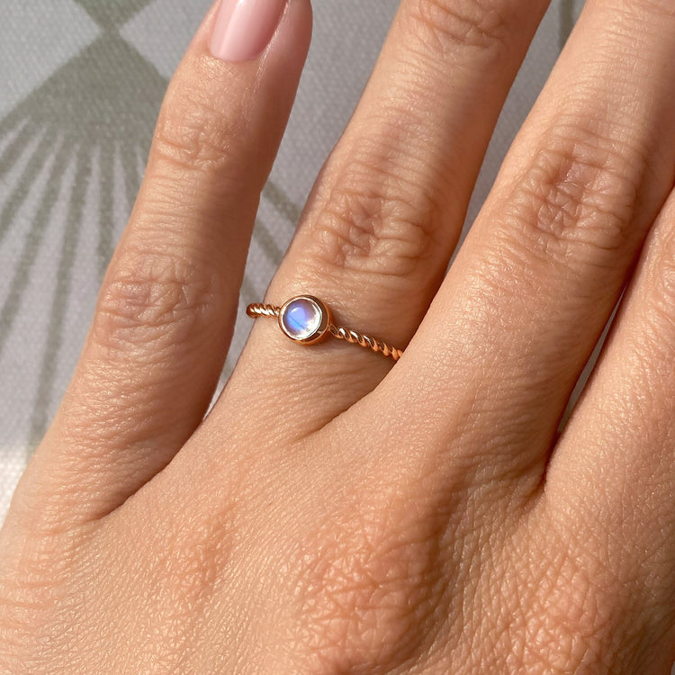 Moonstone Ring - Eye-Westeryn