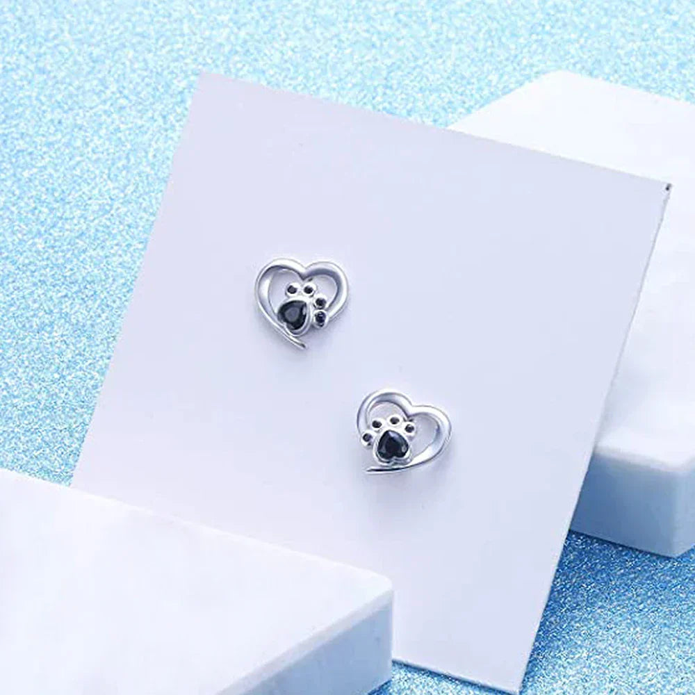 NORA – Elegant Heart-Paw Stud Earrings with Sparkling Black Crystal for Stylish Accents
