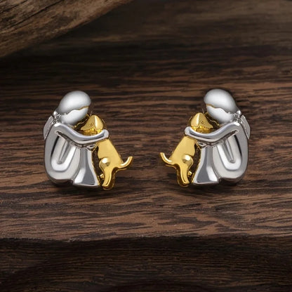 NURI – Elegant Bicolor Hugging Stud Earrings in Silver & Gold for a Stylish Look