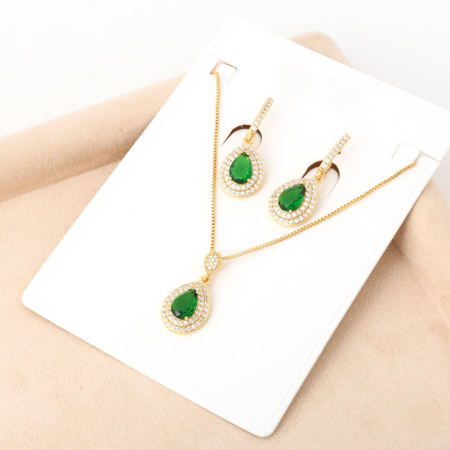 Thalienne Aurevelle Jewelry Set
