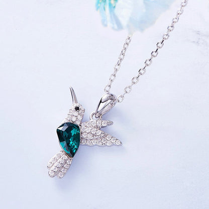 LYRIN – Sparkling Humming Sparkle Necklace with Zirconia for an Elegant Look