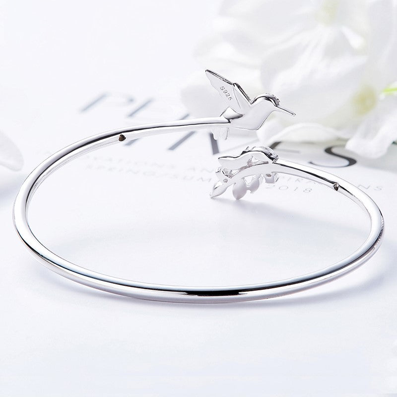 AYANA – Elegant Adjustable Hummingbird Ring with Sparkling Rhinestone-Westeryn