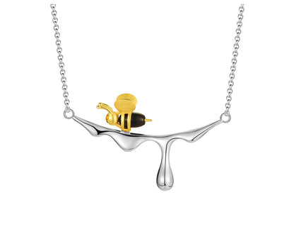 MELINA – Elegant Dripping Honey & Bee Necklace for Nature Lovers