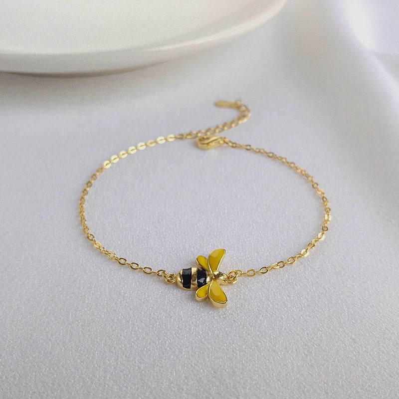BEEA – Elegant Queen Bee Bracelet Accessory-Westeryn