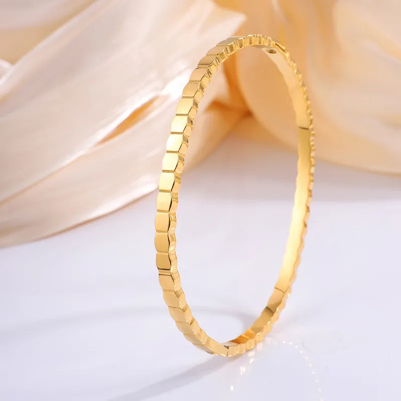 Tara Gold Bangle-Westeryn