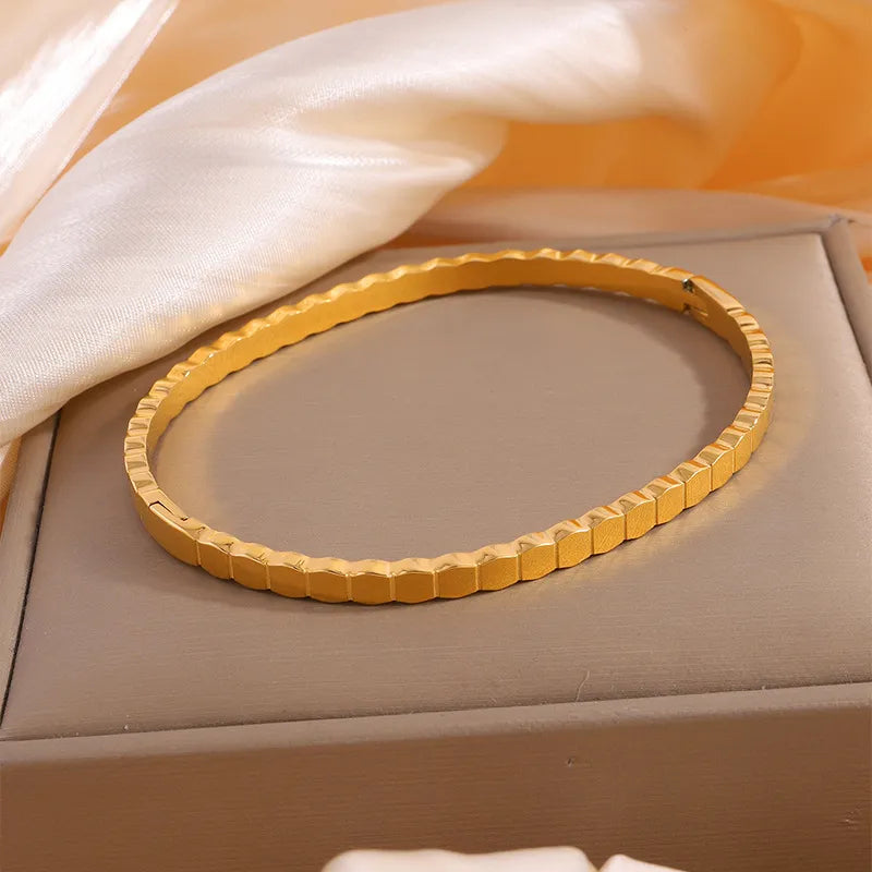 Tara Gold Bangle-Westeryn