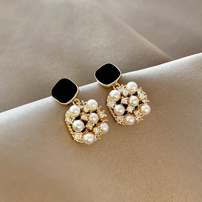 Pearl Earrings with Black Opal in Gold-Westeryn