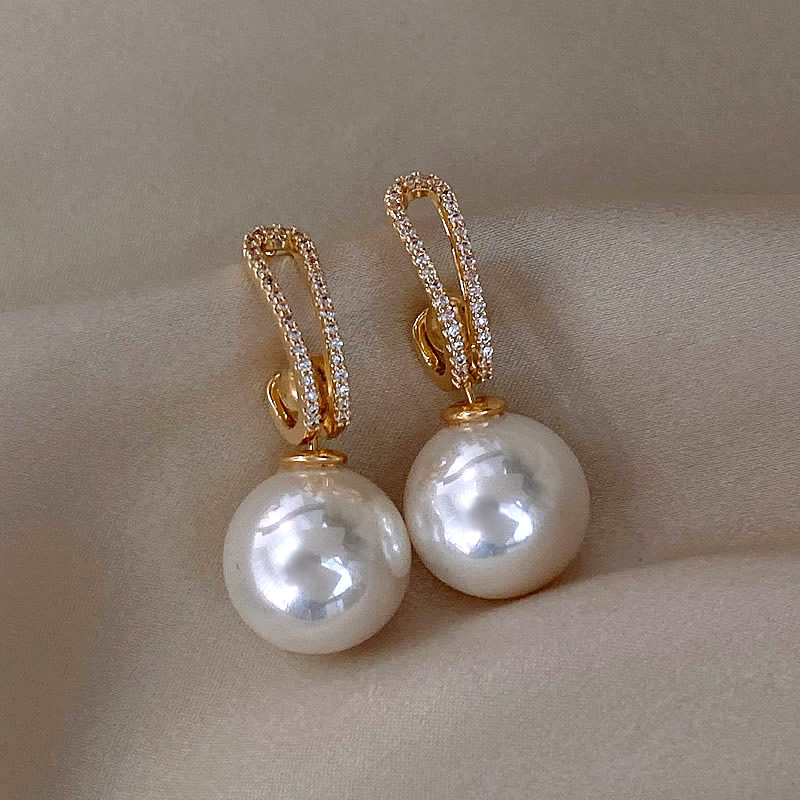 Elegant Pearl Earrings with Zirconia-Westeryn