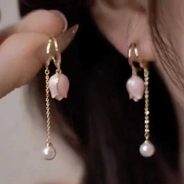 Elegant Rose Tulip Pearl Earrings-Westeryn