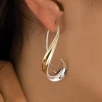 Vintage Dangling Golden Earrings-Westeryn