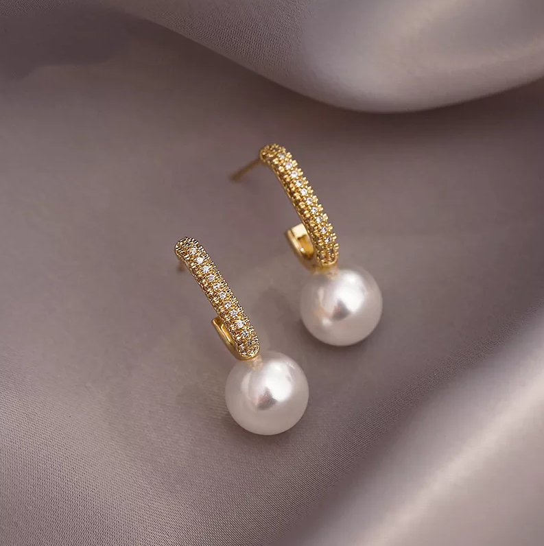 Elegant Light Gold Pearl Earrings-Westeryn