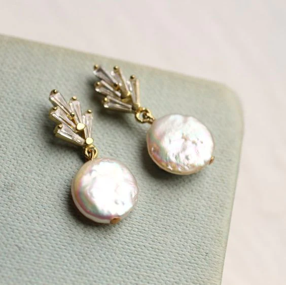 Elegant Baroque Pearl Earrings-Westeryn