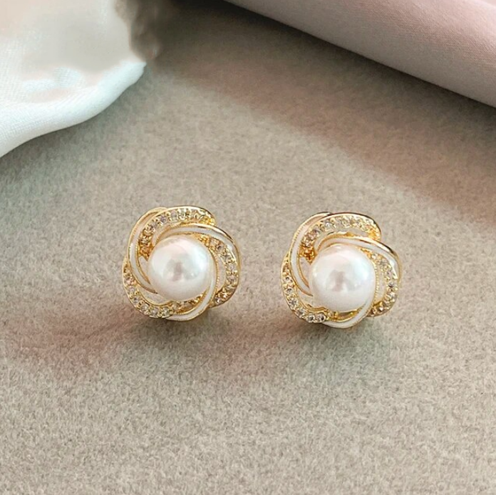Elegant Golden Zirconia Spiral Pearl Earrings-Westeryn