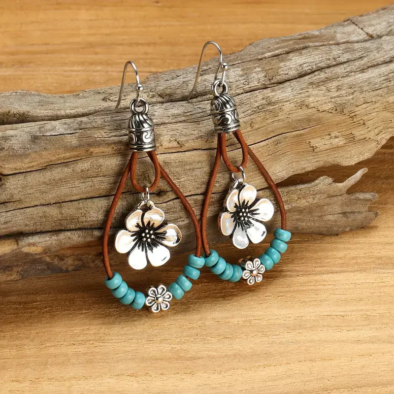 Vintage Floral Leather Earrings | White Gold-Westeryn