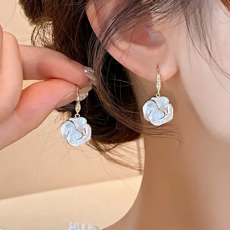 White Spiral Earrings | Gold-Westeryn