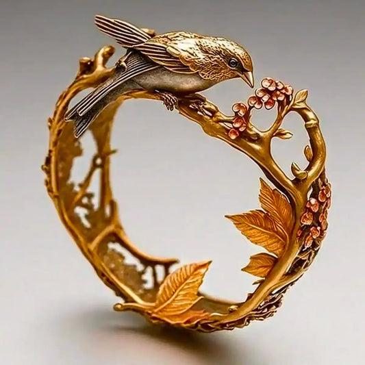 Sunlit Hummingbird Ring | Gold