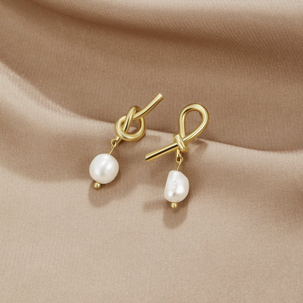 Knot Gold & Freshwater Pearls Earrings-Westeryn
