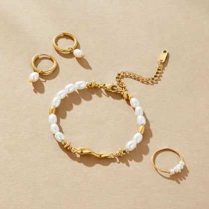 Love freshwater pearl bracelet
