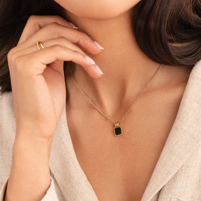 Midnight Chic Collar