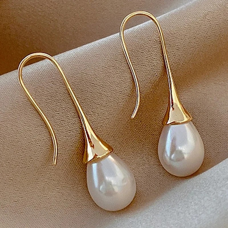 Helena Classic Pearl Earrings-Westeryn